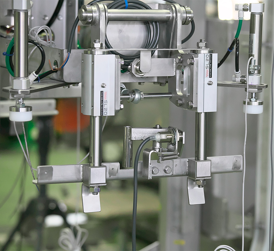 各種自動省力設備及び工業用ロボット